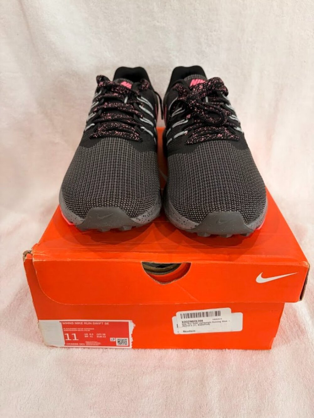 Women's Nike Run Swift Size 11